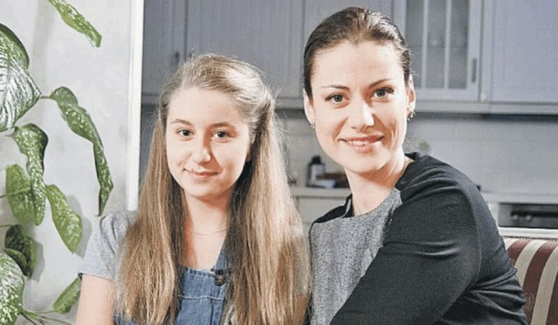 Анна Ковальчук – звезда, чья карьера не остановилась даже с рождением ребёнка.