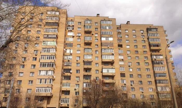 Скромная квартира Дмитрия Пескова в Нововаганьковском переулке.