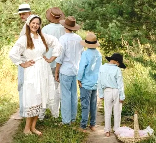 Большая и дружная семья Глафиры Тархановой и Алексея Фаддеева.