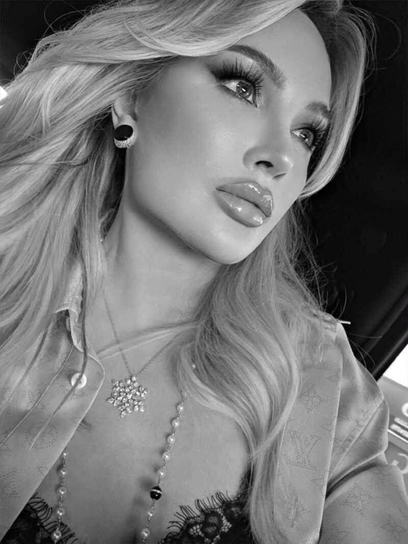 Инна Михайлова, супруга артиста