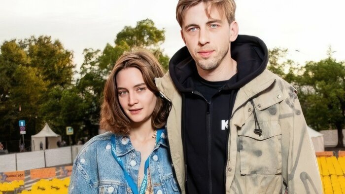 Лиза Янковская в роли балерины Кристины.