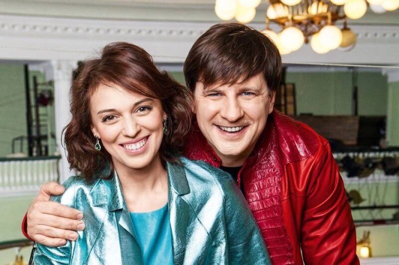 «Он давно врет сам себе!»: 49-летняя звезда родила первенца, а другая ждала 20 лет брака : 10 актрис, которые нашли настоящую любовь и доказали, что счастье не имеет возраста или сценария