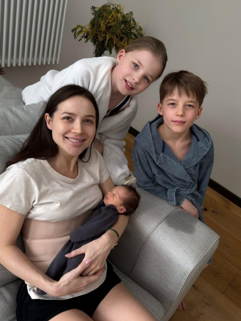 «У моей Леры рак»: Как 37-летний танцор спасает многодетную Валерию Чекалину после развода и домашнего ареста