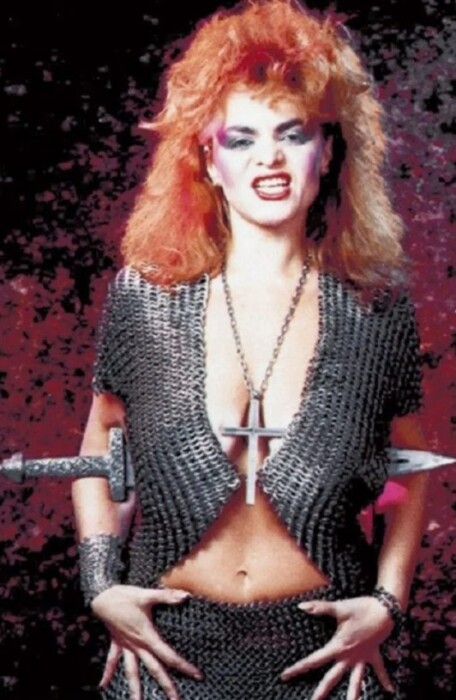 «Илья Спицын не имеет отношения!»: 13 лет спустя внучка Долиной стала копией бывшего