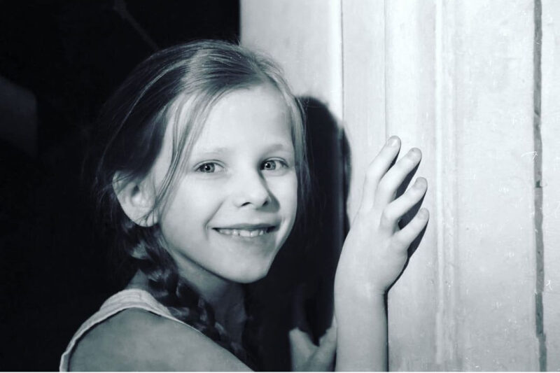 31-летняя звезда «Папиных дочек» : «Она себе на уме» — как Лиза Арзамасова, несмотря на 21-летнюю разницу, нашла счастье с Авербухом и родила двоих детей