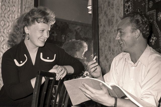 Юный Николай Рыбников, одержимый мечтой о сцене, в начале своего пути.