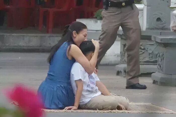 Королевская мечта длиною в 13 лет : Как бывшая жена короля Таиланда родила наследника, но оказалась в ссылке «в уютном дворце»