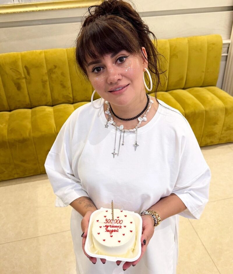 Сегодня Анна Руднева активно развивает свою сольную карьеру.