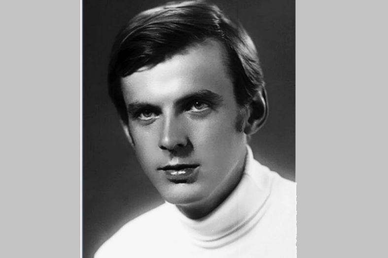 Георгий Тараторкин в образе Раскольникова.