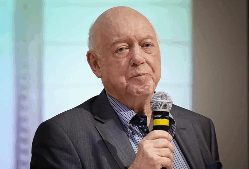 Борис Мессерер и поэтесса Белла Ахмадулина.