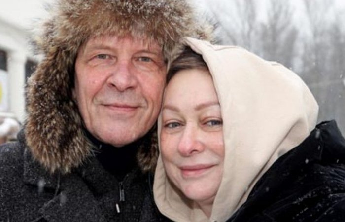 «Чуть ласты не двинула»: Как актриса Аронова пережила измены, побои и гепатит, чтобы в 32 года обрести счастье