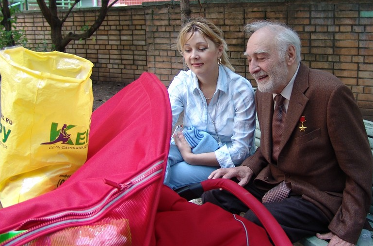 Нонна Мордюкова и Вячеслав Тихонов в молодости.