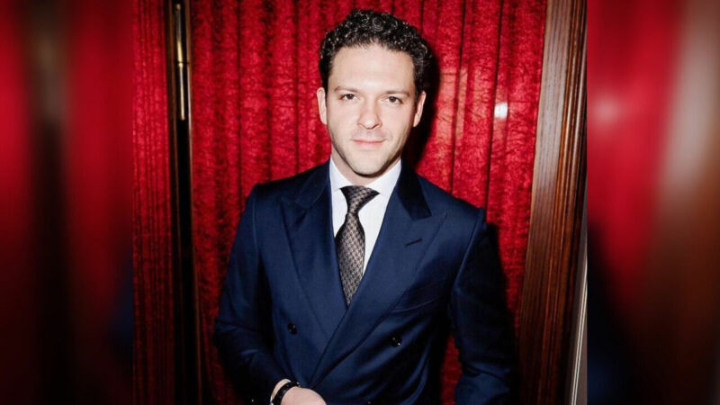 Несмотря на плотный съёмочный график, Константин не бросает своё увлечение ювелирным делом.