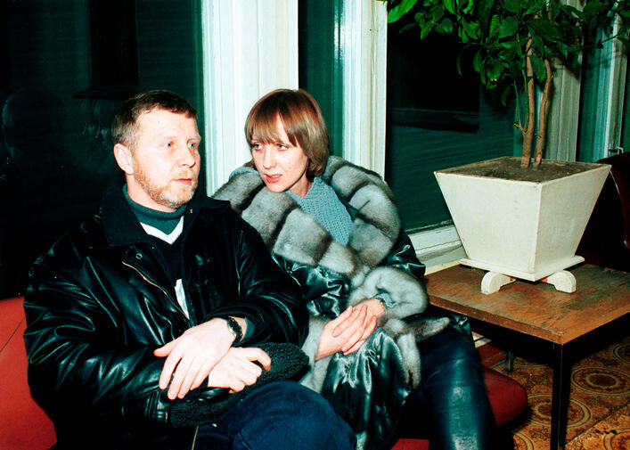 Галина Волчек, легендарный худрук «Современника», единогласно приняла Яковлеву в труппу.