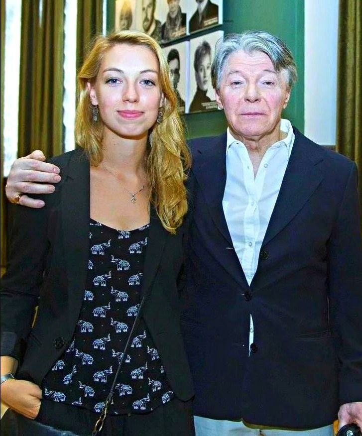 Елена Шанина с дочерью Татьяной в юном возрасте.