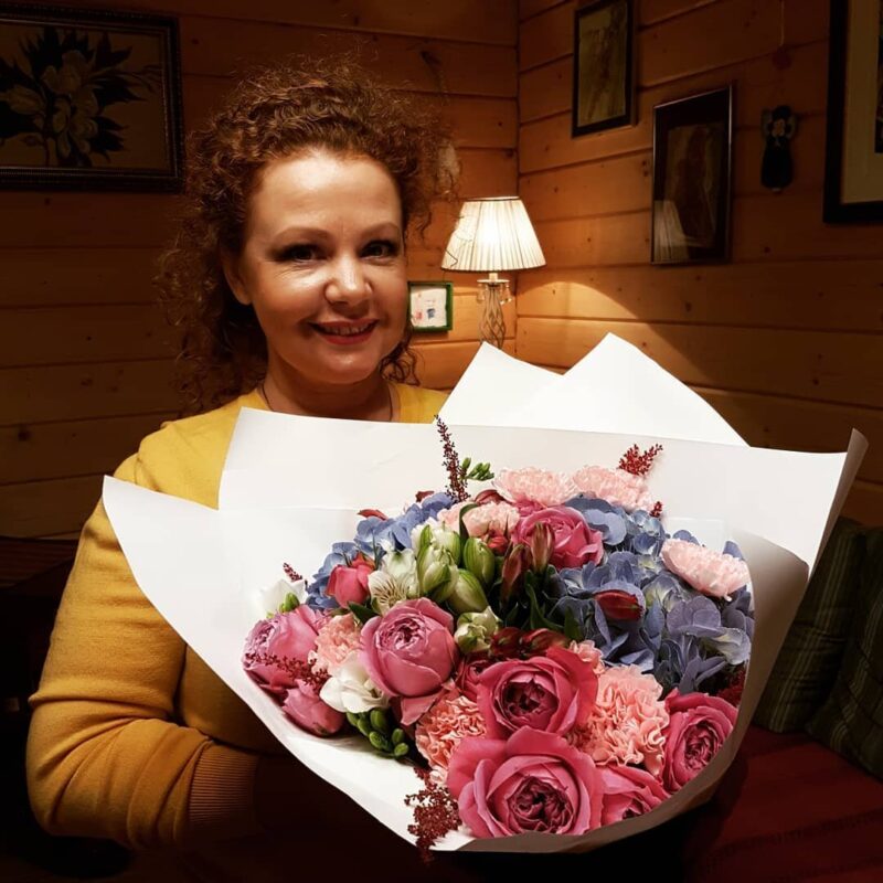 Атмосфера тепла и единения, царящая в их загородном доме.