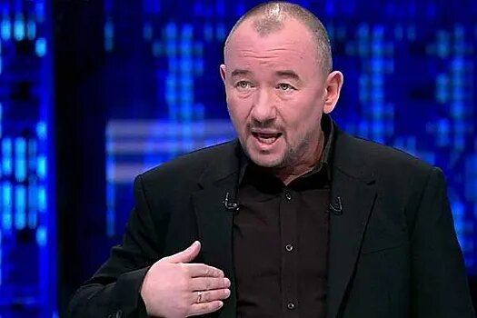 Долгие годы Артём Шейнин работал за кадром, в том числе в команде Владимира Познера.