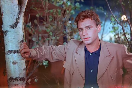 Алла Ларионова и Николай Рыбников — студенты ВГИКа, где зародилась их непростая история.