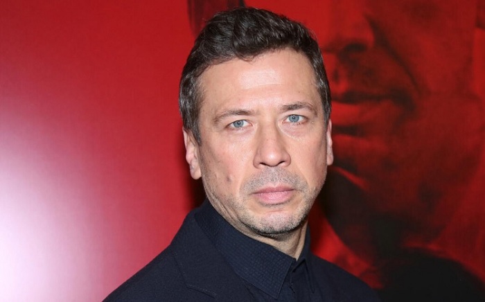 Идеал, учивший верности, рухнул спустя 20 лет : Андрей Мерзликин о разводе: «Бог забирает вечное, чтобы показать, что вечное — внутри»