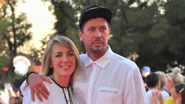 Идеал, учивший верности, рухнул спустя 20 лет : Андрей Мерзликин о разводе: «Бог забирает вечное, чтобы показать, что вечное — внутри»