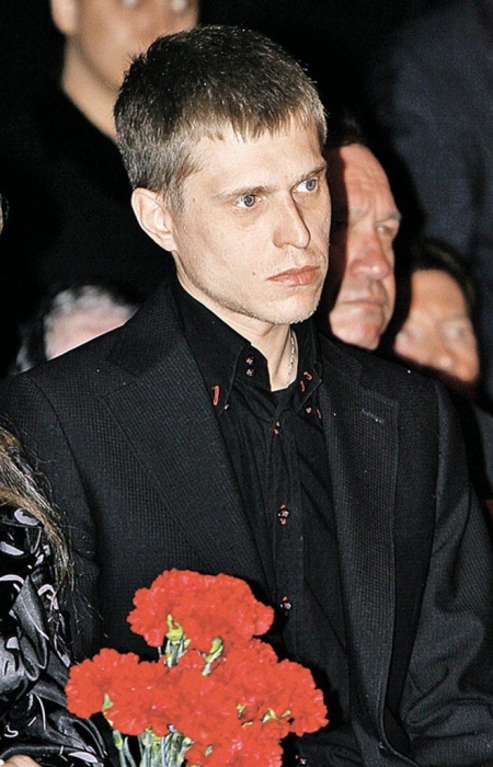 За «хрустальным голосом» скрывалась драма: 20 лет одиночества в браке и сын, назвавший творчество «балаганом»