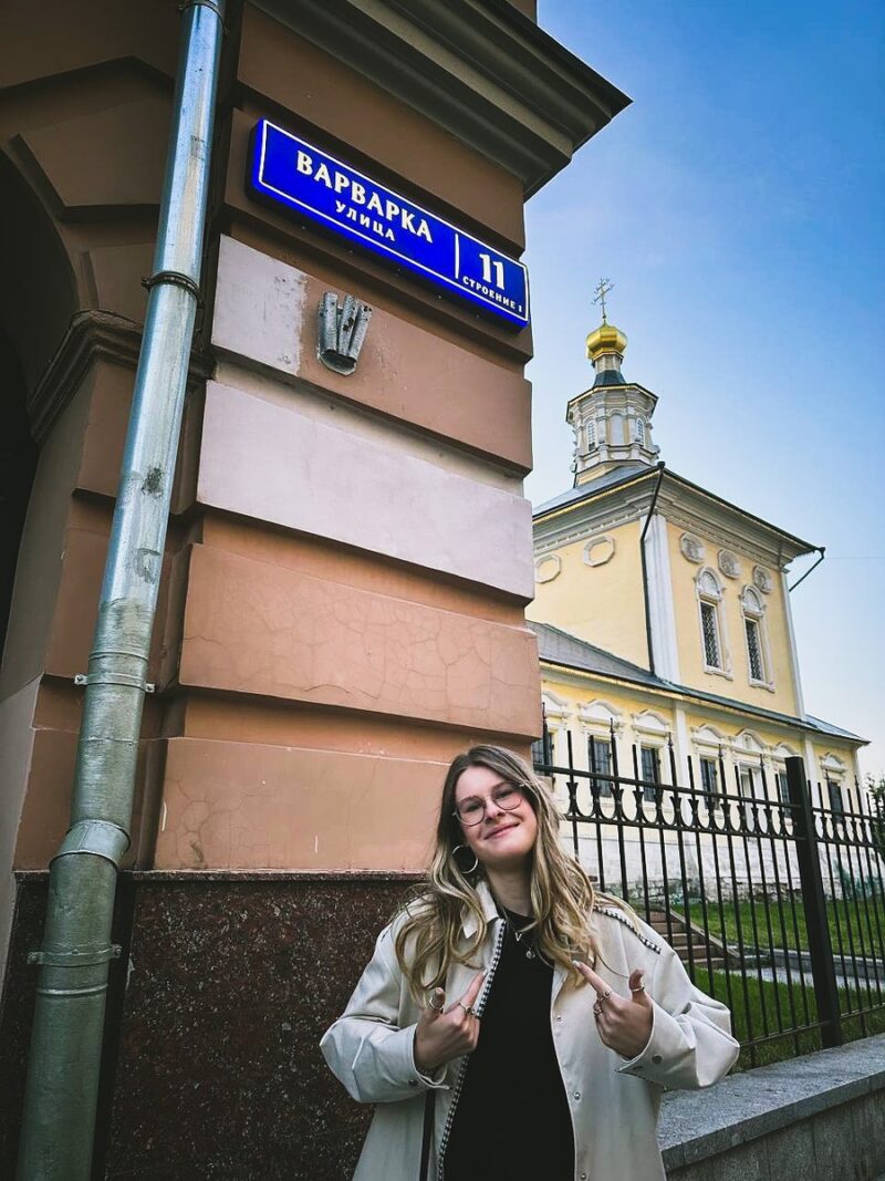 Варвара Кузичева сегодня: девушка, выбравшая свой путь в искусстве.