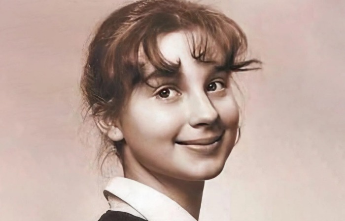 От утренней улыбки до «политической фурии»: Почему 55-летнюю Екатерину Стриженову критикуют из-за дочери, живущей в США