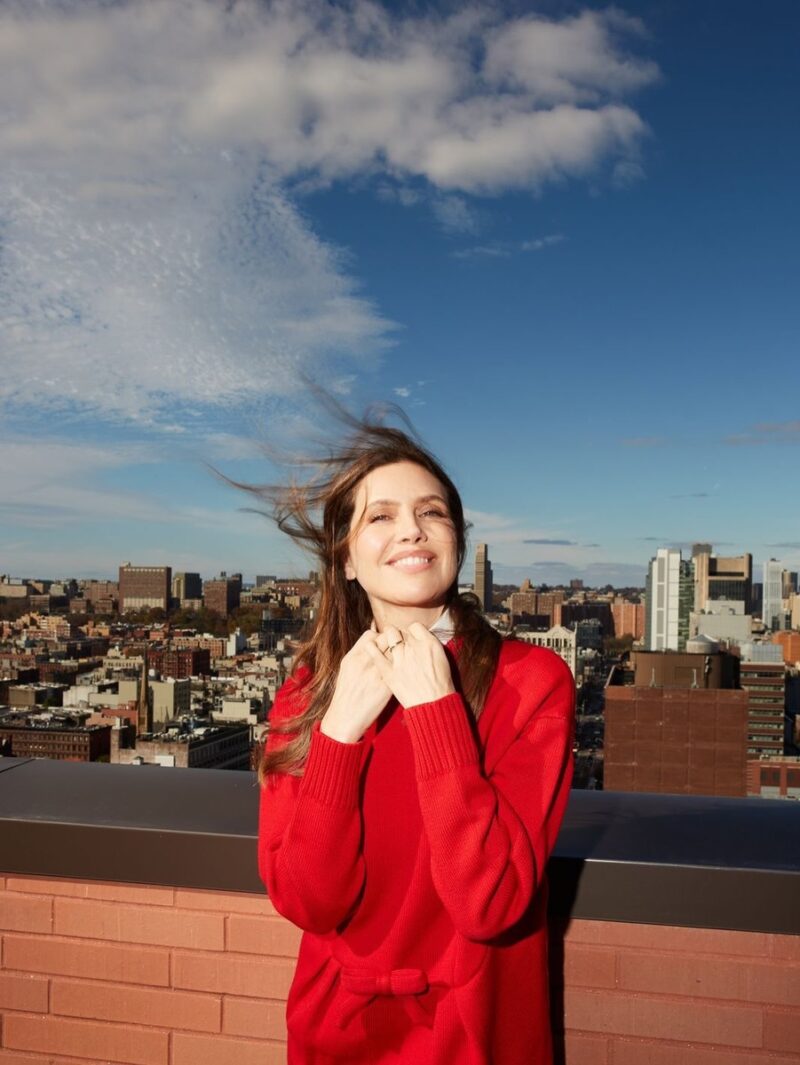 В 2026 году Дарья Жукова отметит 45-летие, сохраняя прекрасную форму.