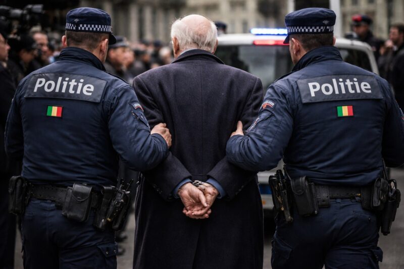 Исторический процесс спустя 65 лет: 93-летний граф Давиньон предстанет за убийство премьера Лумумбы