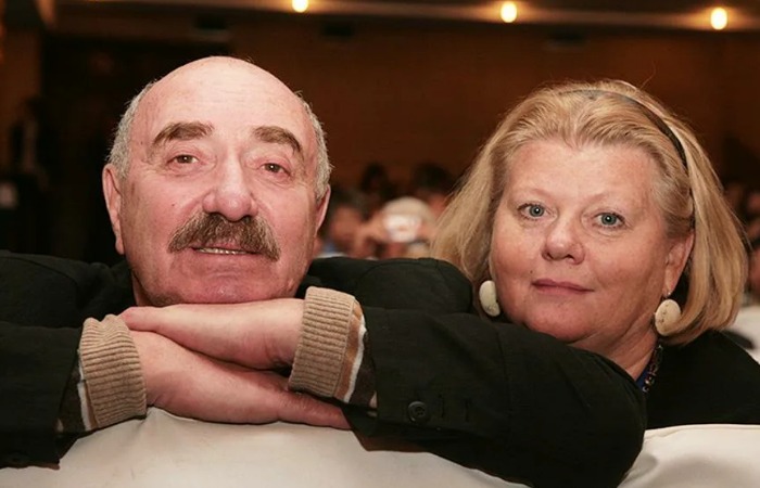 «Хабалка» на экране, но «неуверенная в себе» в жизни: Почему 74-летняя Ирина Муравьева не любила свою звездную роль, потеряла ребенка на съемках и как сейчас живут ее сыновья, один из которых оказался в центре скандала