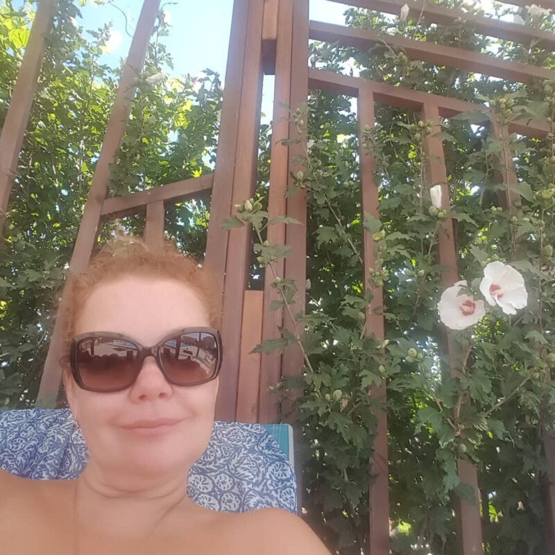 Окружающая природа дарит возможность отдохнуть от городской суеты.