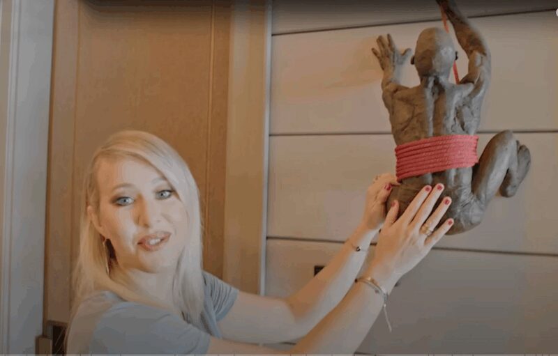 Круглосуточная охрана – не прихоть, а необходимость для дома, хранящего бесценные предметы.