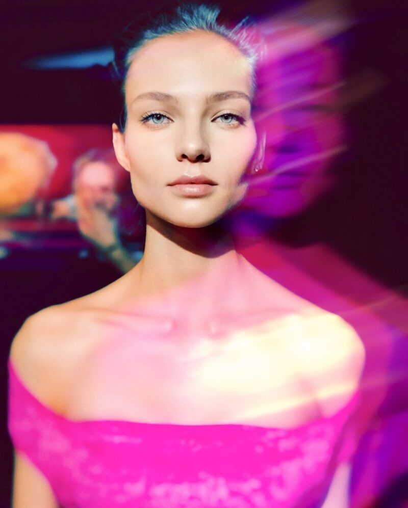 Четыре года тайны: дочь Евгения Кафельникова, 27-летняя Алеся, наконец показала миру свою малышку