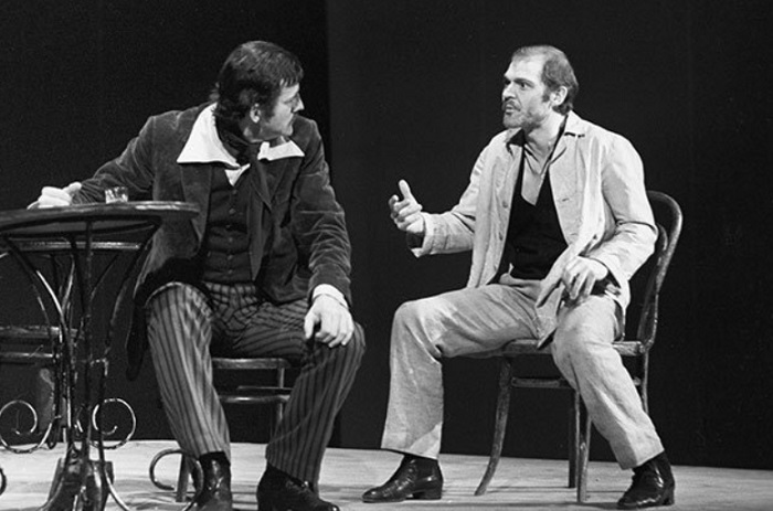 «Это страшно!»: как актер с безумным взглядом скрывал свою жену : Алексей Жарков: почему он прятал Любовь Кузнецову 18 лет, а она всё равно осталась рядом до последнего вздоха