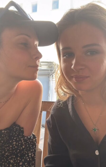 «Поздравляю с первым браком!» : Как пророчество отца изменило жизнь 21-летней Александры Урсуляк, пережившей измены мужа и нашедшей покой с молодым скрипачом