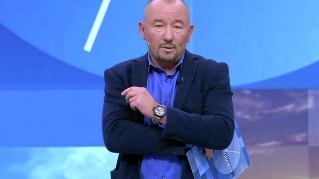 Его манера общения, прямолинейная и бескомпромиссная, сразу вызвала бурную реакцию.