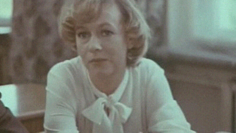 Народная артистка Александра Назарова.