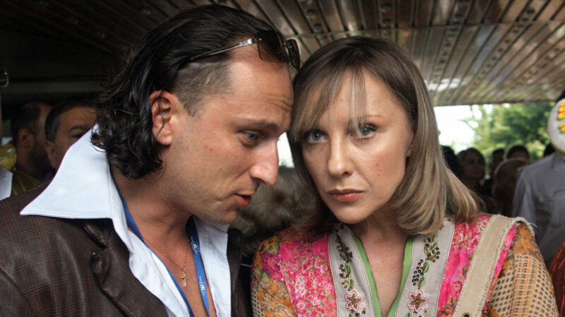 «Я сирота»: аборт, ночевки на вокзале и 7 лет забвения — через что прошла Елена Яковлева, потеряв родителей в Харькове?