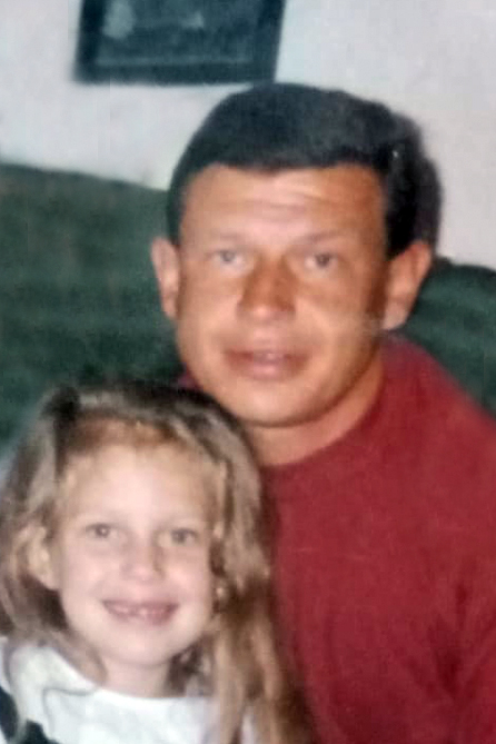 «Отец был моим самым большим страхом»: Как Рита Дакота в 36 лет простила прошлое и обрела любовь после 15 лет обид и тотального предательства?