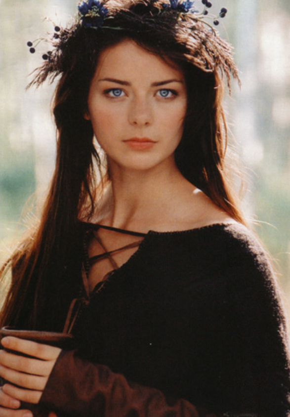 Марина Александрова в одной из своих ранних работ — фильме «Когда солнце было богом» (2003).