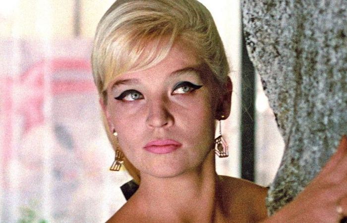 «Невиноватая я!»: Роковая блондинка СССР, покорившая миллионы, но... как Светлана Светличная потеряла сына в 34, обвинила старшего в убийстве и закончила жизнь с болезнью, стёршей память.