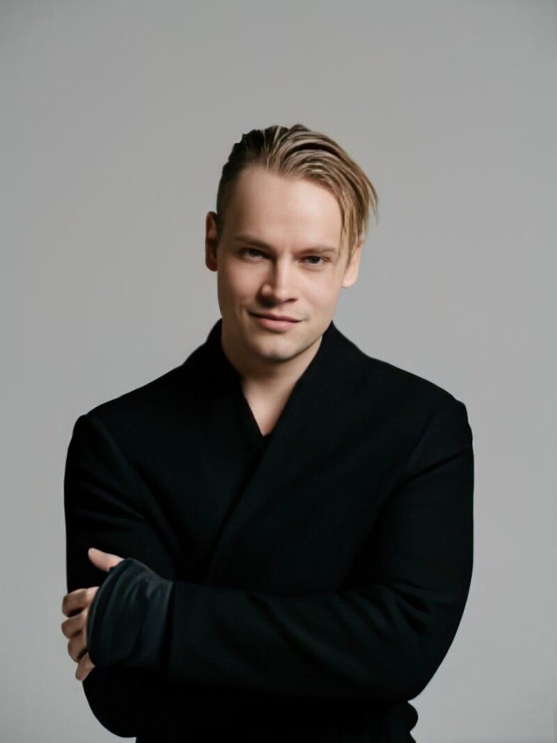 Культурный шок: «Патриотизм — это свобода», но почему «Иванушки» лишились «International», а SHAMAN остался при своём, пока MP3-плееры дорожают на 23%?