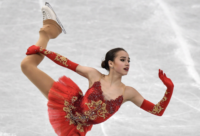 23-летняя чемпионка, которую фанаты не узнают: «Что она с собою сотворила?» и почему лицо Алины Загитовой изменилось до неузнаваемости после 15 лет триумфа