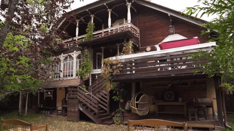 «Не дворец, а крепость души»: как выглядит загородный дом 75-летнего Михаила Боярского, где он нашел покой после 45 лет брака