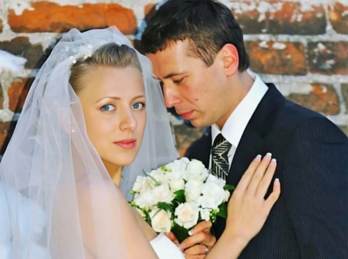 Идеал, учивший верности, рухнул спустя 20 лет : Андрей Мерзликин о разводе: «Бог забирает вечное, чтобы показать, что вечное — внутри»