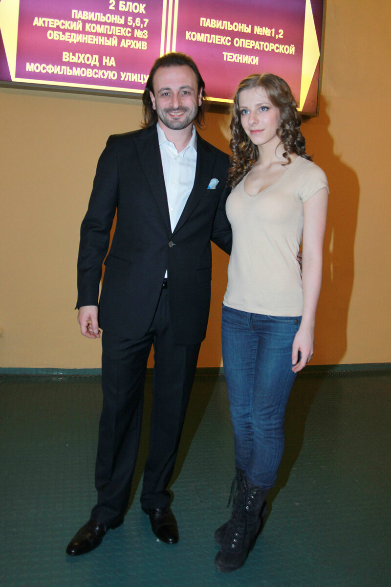 31-летняя звезда «Папиных дочек» : «Она себе на уме» — как Лиза Арзамасова, несмотря на 21-летнюю разницу, нашла счастье с Авербухом и родила двоих детей