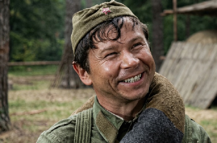 Признание без главных ролей, но... : 81-летний актер месяц лежал в морге из-за безумной дочери