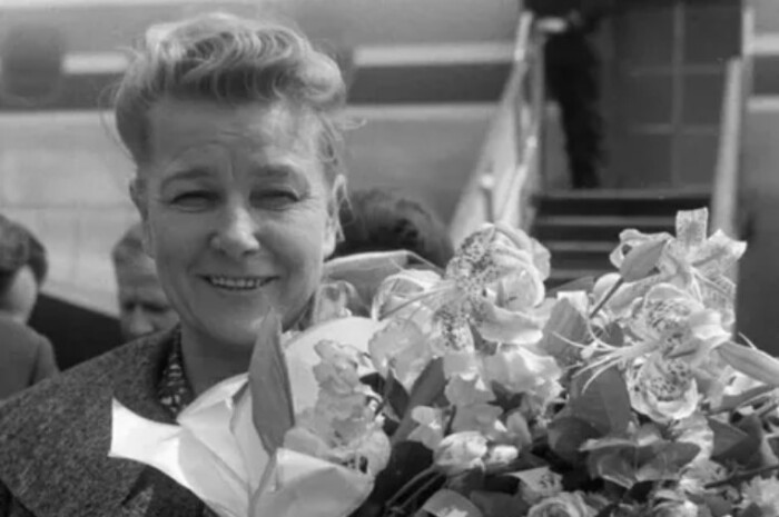 «Жалеть будешь всю жизнь»: дочь министра культуры СССР вышла замуж в 17, но обрела счастье лишь после 30 и умерла в 63