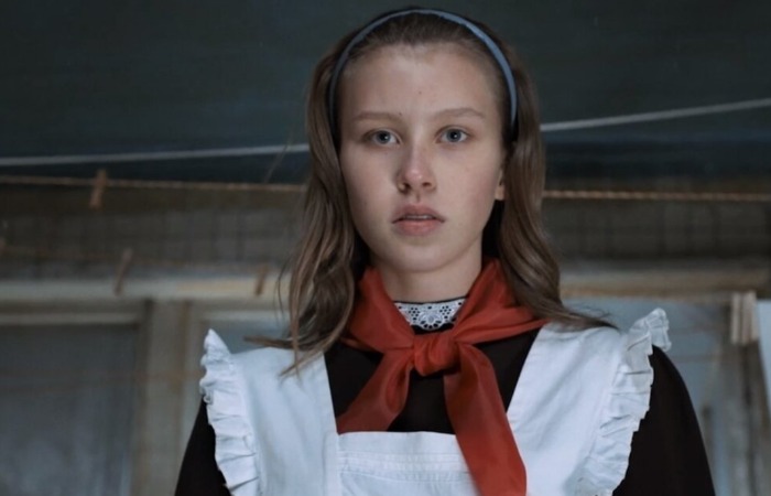 Дочь «космической» актрисы: как в 16 лет пережила школьный буллинг, предательство и «взрослую» любовь