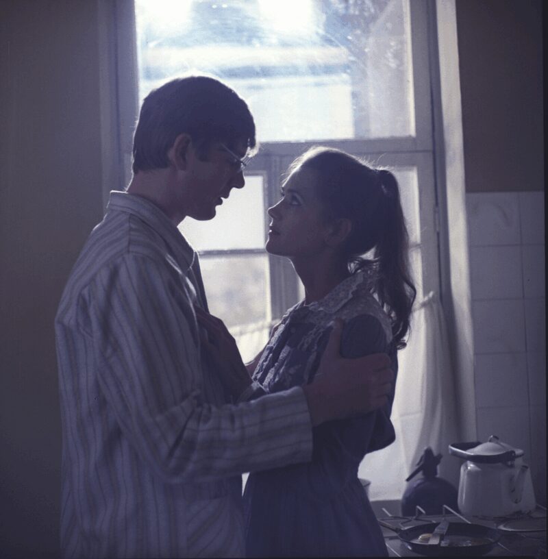 Их встреча в 1976 году стала началом новой, драматичной главы в жизни обоих артистов.